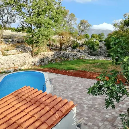 Βίλα Charming In With Private Pool Filozici