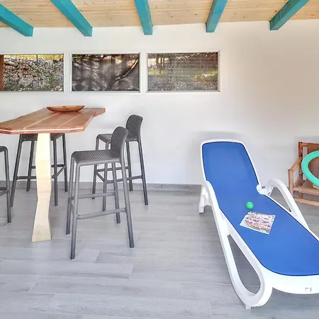 Charming In With Private Pool Βίλα Filozici