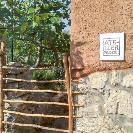 Charming In With Private Pool Filozici