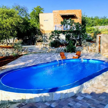 Charming In With Private Pool Filozici