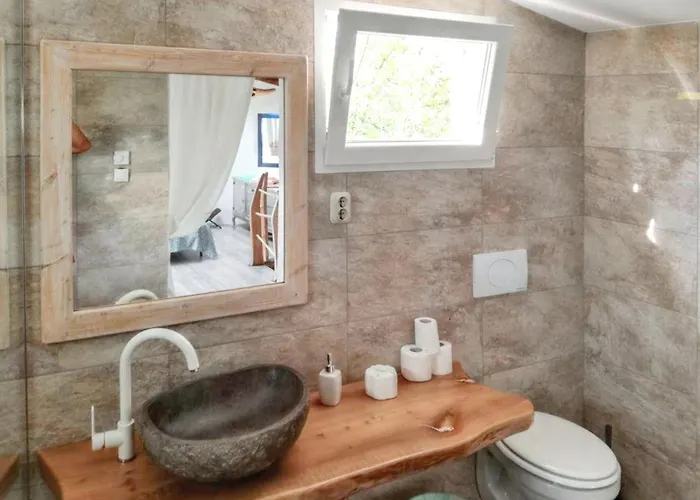 Charming In With Private Pool *